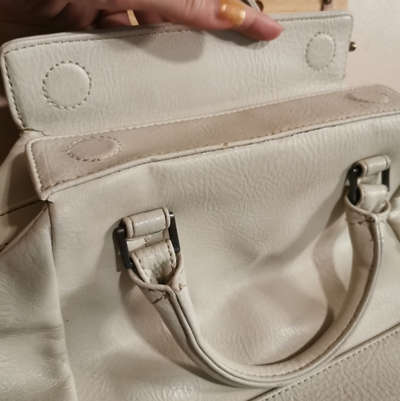 Matt&Nat small white bad with shoulder strap - Picture 7 of 9